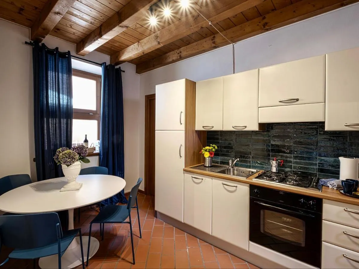 Xenia19 In Pieno Centro Storico Apartment Peschiera del Garda
